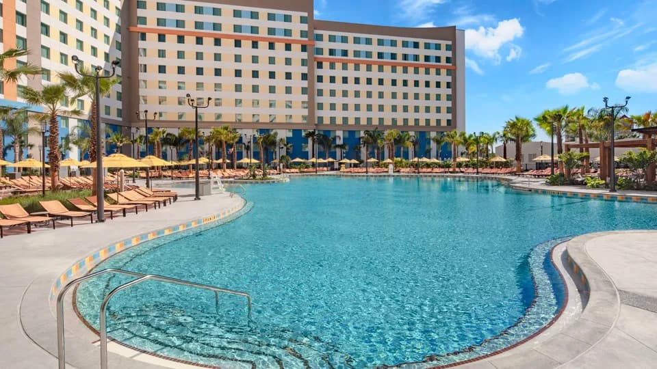 Universal Endless Summer Resort – Dockside Inn and Suites