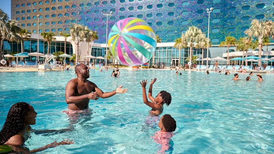 Universal Terra Luna Resort